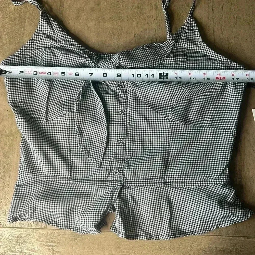 NWT Japna tank top blouse. Adjustable straps, ruffled at bottom. - Picture 7 of 8